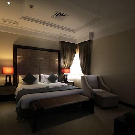 Boudl Hotel Suites Fahahil Kuwait City Eksteriør billede